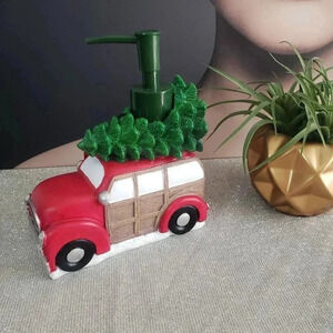 Avanti Woody Wagon w/Christmas Tree Holiday Soap Dispenser